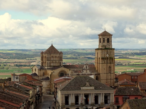 Entre las provincias de Zamora y Valladolid se encuentra la ruta del vino de toro
