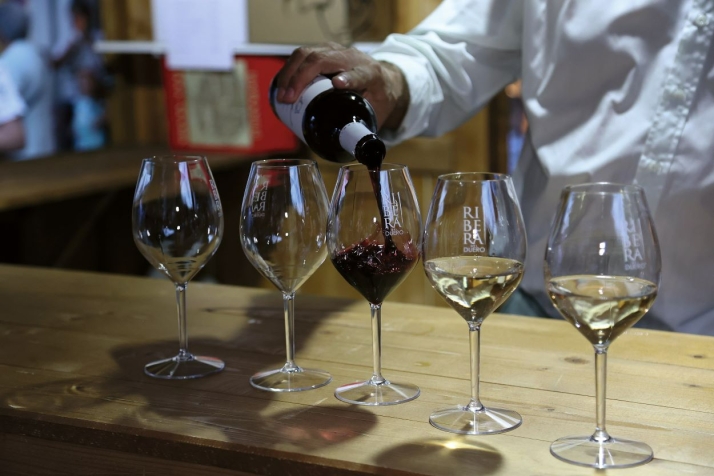 Los vinos ribera del duero se agrupan en 311 bodegas